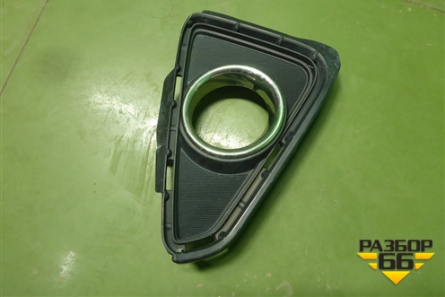 Накладка ПТФ правая (после 2015г) (5203042050) для Toyota Rav-4 с 2012-2019г