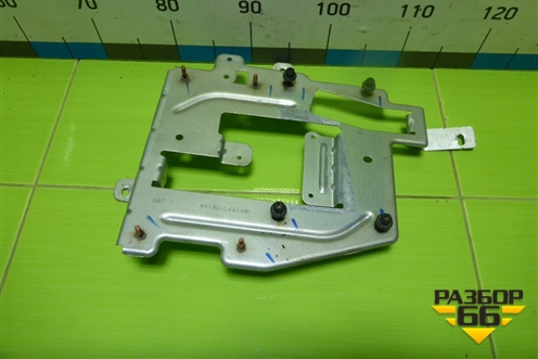 Кронштейн блока электронного (A1645456140) для Mercedes Benz ML-Klass W164 c 2005-2011г