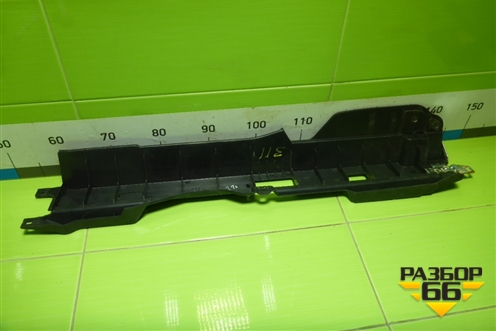 Кронштейн пола багажника правый (A1646801831) для Mercedes Benz ML-Klass W164 c 2005-2011г