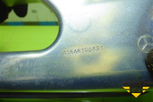 Кронштейн сиденья заднего правого (A1646100831) для Mercedes Benz ML-Klass W164 c 2005-2011г