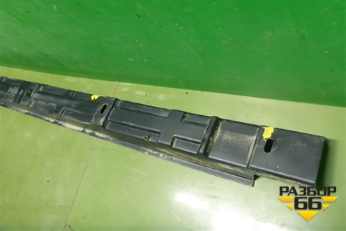 Кронштейн подножки правой (A1646981030) для Mercedes Benz ML-Klass W164 c 2005-2011г