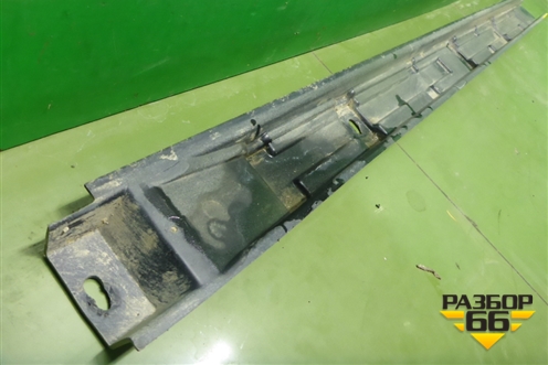 Кронштейн подножки правой (A1646981030) для Mercedes Benz ML-Klass W164 c 2005-2011г