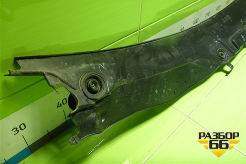 Решетка стеклоочистителей (A1648300228) для Mercedes Benz ML-Klass W164 c 2005-2011г