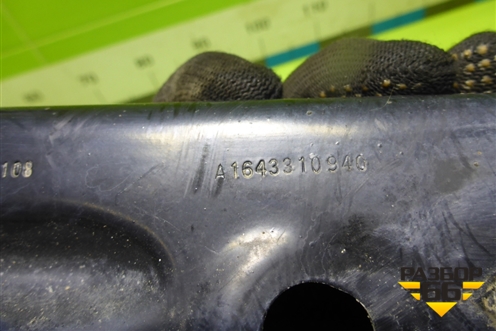 Кронштейн подрамника левый (A1643310940) для Mercedes Benz ML-Klass W164 c 2005-2011г