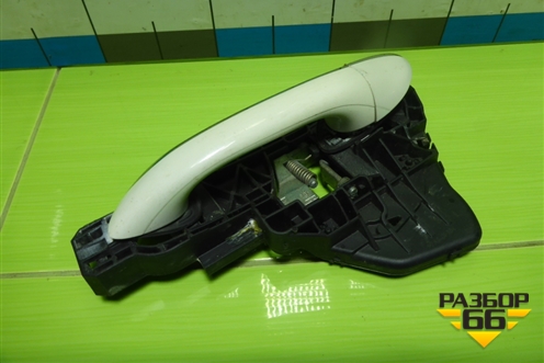 Ручка наружная двери задней левой для Mercedes Benz ML-Klass W164 c 2005-2011г