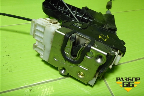 Замок двери задней левой (A1697302135) для Mercedes Benz ML-Klass W164 c 2005-2011г