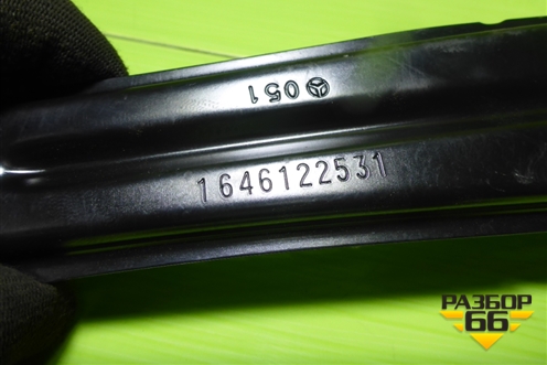 Кронштейн сиденья заднего левого (A1646122531) для Mercedes Benz ML-Klass W164 c 2005-2011г
