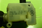 Активатор лючка бензобака (A2518200197) для Mercedes Benz ML-Klass W164 c 2005-2011г