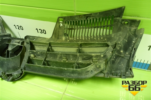 Решетка радиатора для Volkswagen Golf V с 2003-2009г