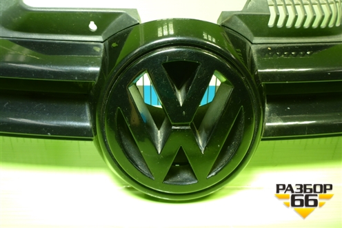 Решетка радиатора для Volkswagen Golf V с 2003-2009г