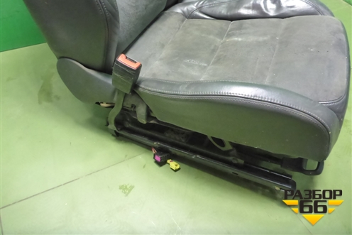 Сиденья комплект (AIR BAG электро регулировка обогрев) для Volkswagen Golf V с 2003-2009г