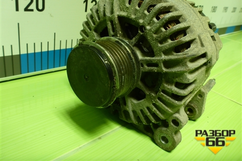 Генератор (2.0л BLY) (06F903023C) для Volkswagen Golf V с 2003-2009г