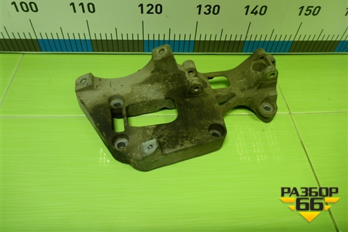 Кронштейн генератора (2.0л BLY) (06F903143F) для Volkswagen Golf V с 2003-2009г
