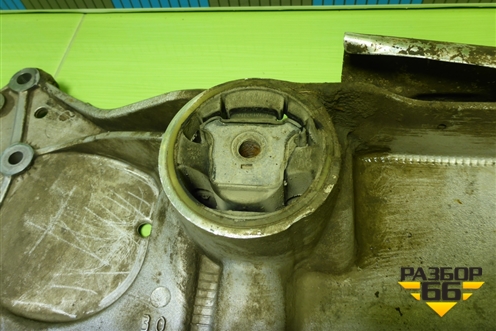Подрамник передний АКПП (1K0199369F) для Volkswagen Golf V с 2003-2009г