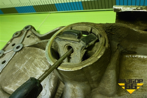 Подрамник передний АКПП (1K0199369F) для Volkswagen Golf V с 2003-2009г