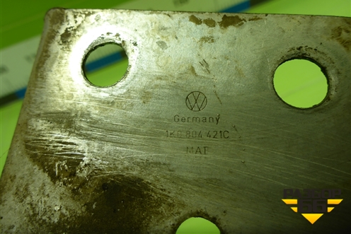 Кронштейн (нижний) (1K0804421C) для Volkswagen Golf V с 2003-2009г