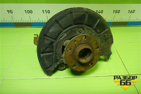 Кулак поворотный передний левый для Volkswagen Golf V с 2003-2009г