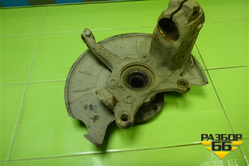 Кулак поворотный передний левый для Volkswagen Golf V с 2003-2009г
