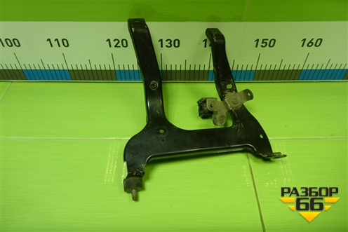 Кронштейн впускного коллектора (06F129723B) для Volkswagen Golf V с 2003-2009г