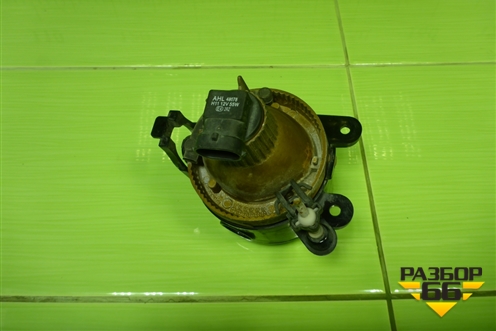 Фара противотуманная левая (дубликат) для Volkswagen Golf V с 2003-2009г