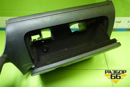 Бардачок (1K1857290) для Volkswagen Golf V с 2003-2009г