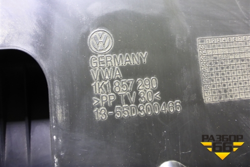 Бардачок (1K1857290) для Volkswagen Golf V с 2003-2009г