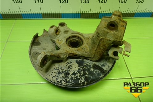 Кулак поворотный передний правый для Volkswagen Golf V с 2003-2009г