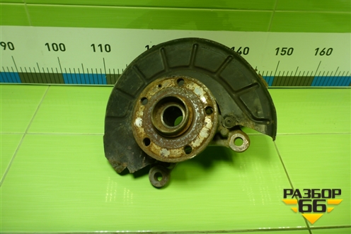 Кулак поворотный передний правый для Volkswagen Golf V с 2003-2009г