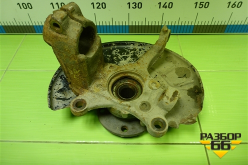 Кулак поворотный передний правый для Volkswagen Golf V с 2003-2009г