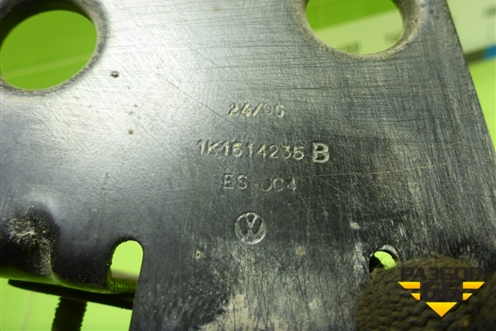 Кронштейн блока ABS (1K1614235B) для Volkswagen Golf V с 2003-2009г