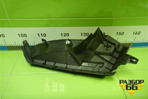 Держатель задней полки левый (1K6867761P) для Volkswagen Golf V с 2003-2009г