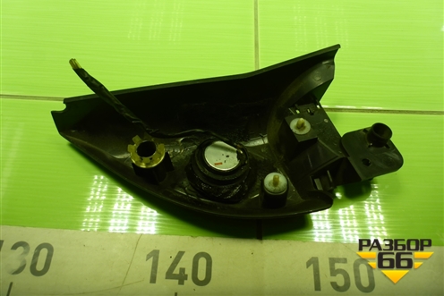 Накладка двери передней левой уголок (1K0837993A) для Volkswagen Golf V с 2003-2009г