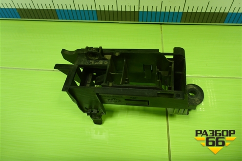 Кронштейн (1K0937546) для Volkswagen Golf V с 2003-2009г