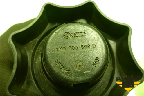 Болт крепления запасного колеса (1K0803899D) для Volkswagen Golf V с 2003-2009г