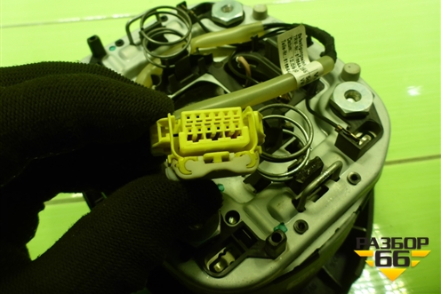 Подушка безопасности в рулевое колесо (1K0880201S) для Volkswagen Golf V с 2003-2009г