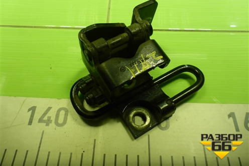 Петля двери задней правой нижняя для Volkswagen Golf V с 2003-2009г