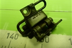 Петля двери передней левой нижняя для Volkswagen Golf V с 2003-2009г