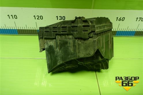 Блок предохранителей подкапотный (1K0937125) для Volkswagen Golf V с 2003-2009г