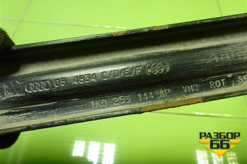 Кронштейн глушителя (1K0253144) для Volkswagen Golf V с 2003-2009г