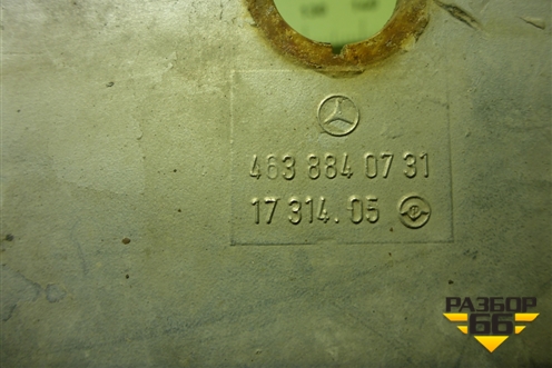 Рамка фары левой (A4638840731) для Mercedes Benz G-Klass W463 с1989г