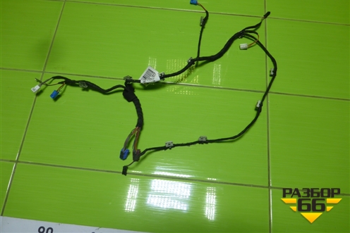 Проводка двери передней правой (A2074405934) для Mercedes Benz E-Klass C207 (купе) с 2009г