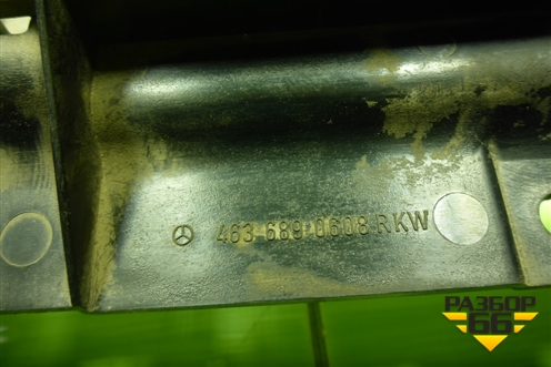 Накладка на торпедо (правая) (A4636890608) для Mercedes Benz G-Klass W463 с1989г
