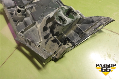 Кронштейн заднего бампера правый (51127338286) для BMW X6 F16 с 2014г
