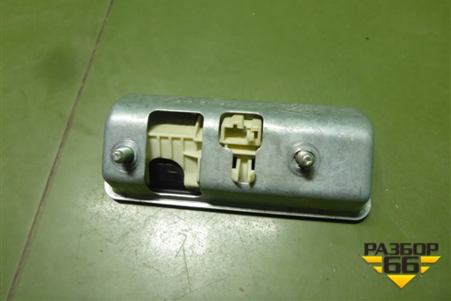 Кнопка открывания багажника (5N0827566T) для Volkswagen Tiguan с 2011-2016г