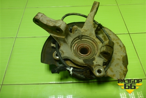 Кулак поворотный передний правый для Mitsubishi Lancer-9  с 2003-2008г