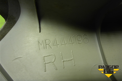 Обшивка стойки лобового стекла правая (MR444196) для Mitsubishi Lancer-9  с 2003-2008г
