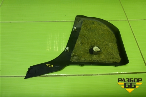 Накладка внутренняя (консоли правая) (MR506589) для Mitsubishi Lancer-9  с 2003-2008г