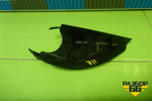 Накладка двери передней правой уголок (MR441632) для Mitsubishi Lancer-9  с 2003-2008г