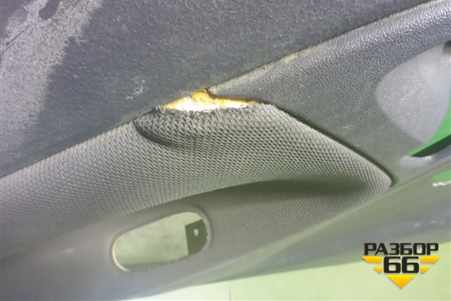 Обшивка двери задней левой под механику (6761452010) для Toyota Yaris с 1999-2005г