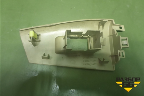 Накладка двери задней правой (7427112020) для Toyota Corolla (E12) с 2001-2007г